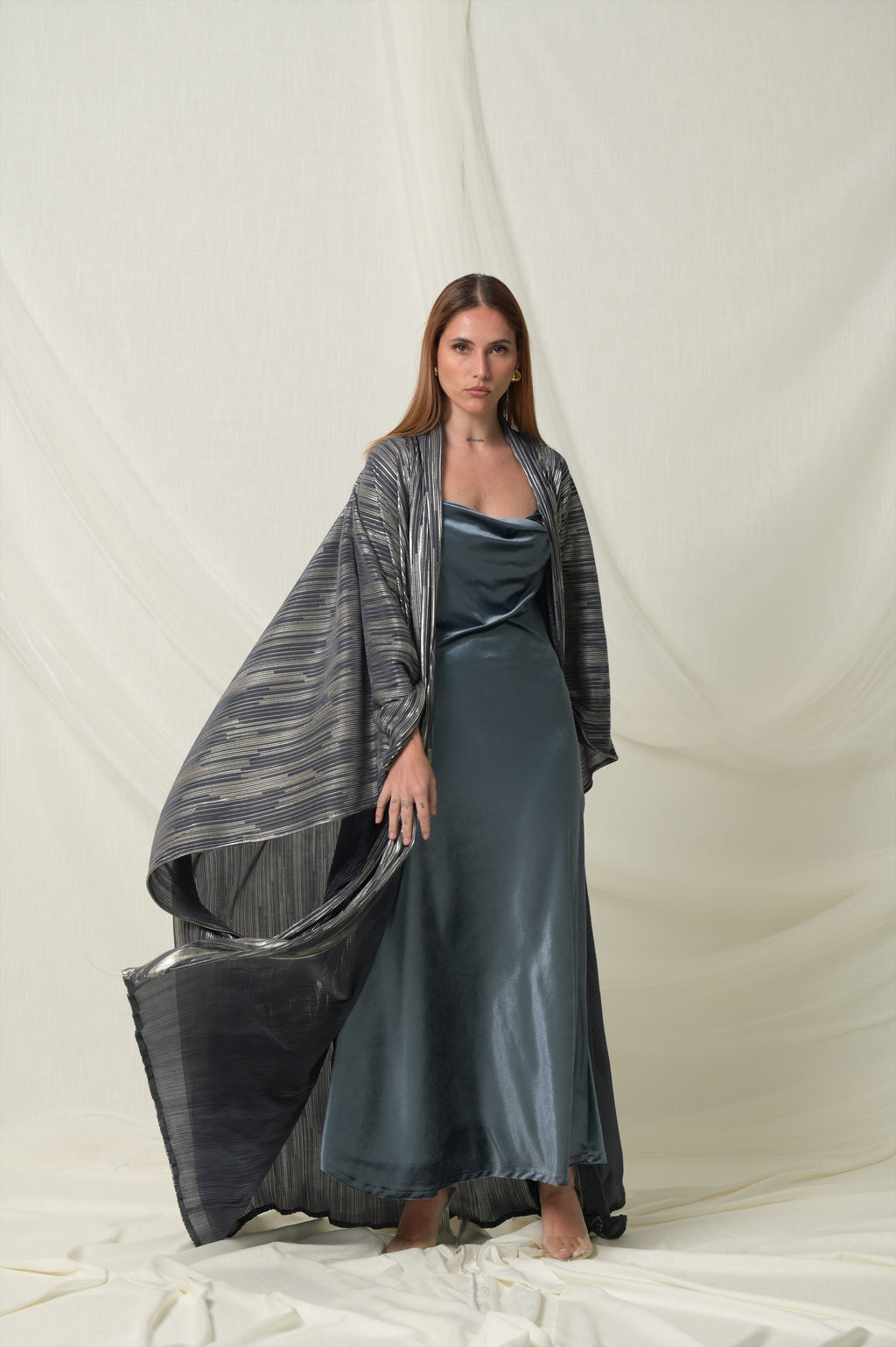 Sparkling in Grey