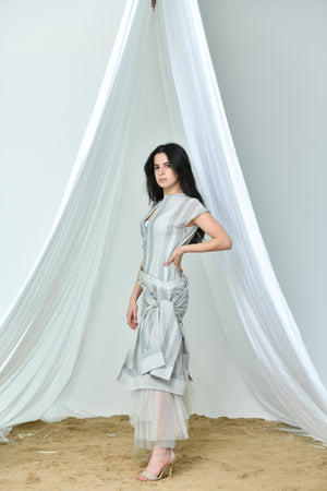 Mesh striped grey